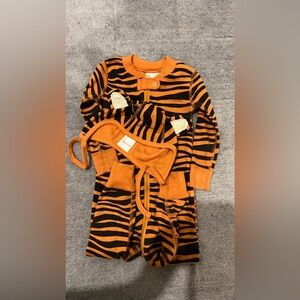 Hanna Andersson Set Tiger Bengal pajama costume with matching hat with ears